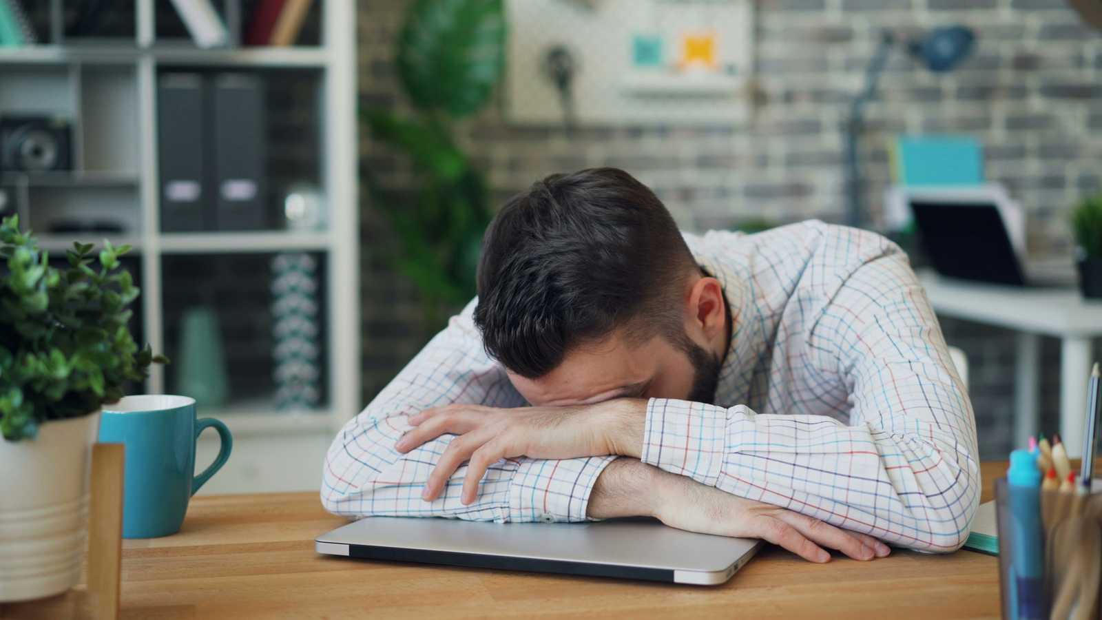 How to Recover From ADHD & Neurodivergent Burnout: Signs, Cycle, and a Way Back