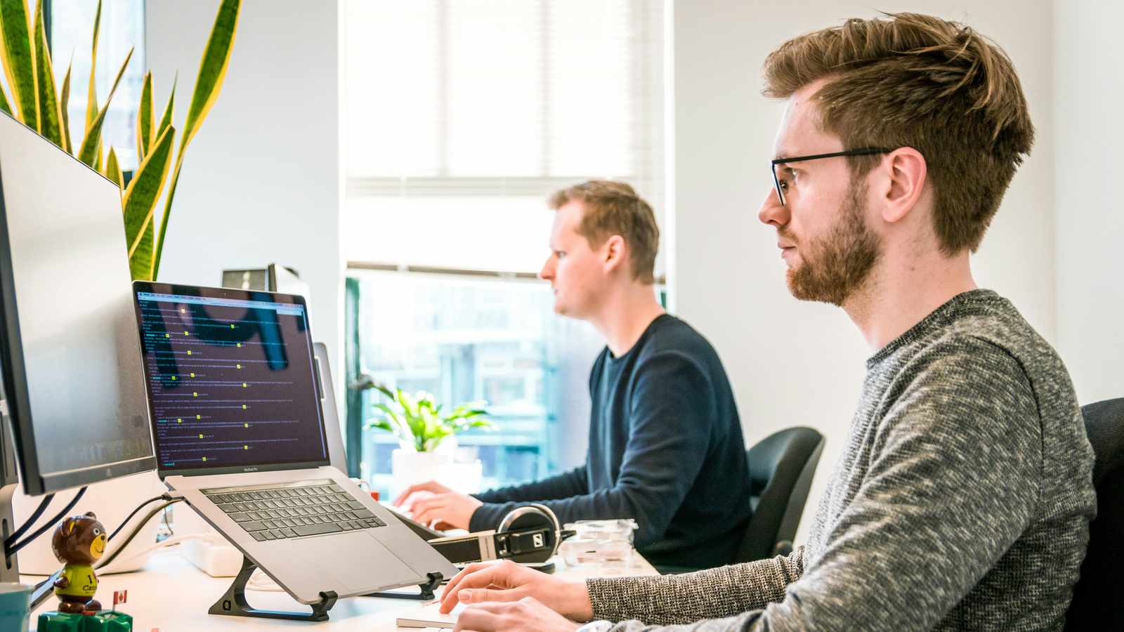 Body Doubling for ADHD: How Working Alongside Someone Beats Willpower